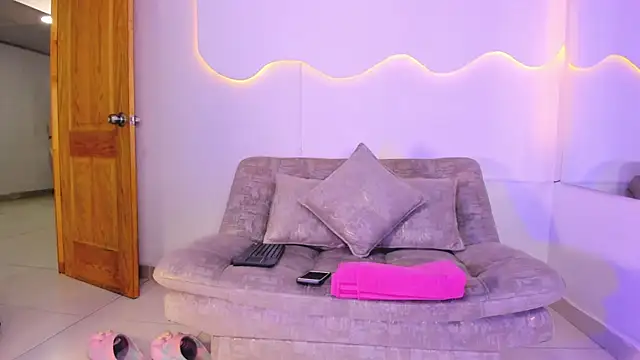 ArohomLester_ webcam