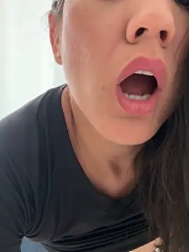 mahia_queen (F young) - ride dildo+3 minutes toy