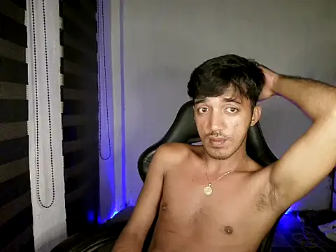 Spicy_RowyCam live cam on StripChat