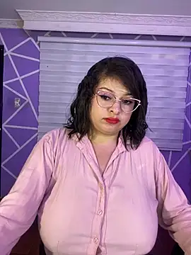 MiiaaJoness webcam