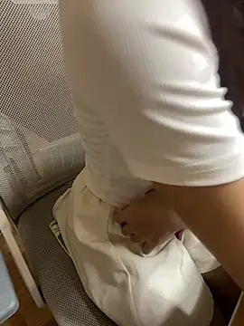Mina048 webcam
