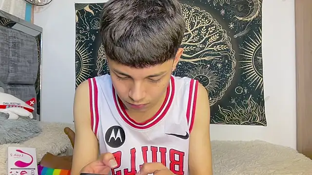 Bldavioro45 - Male webcam sex chat