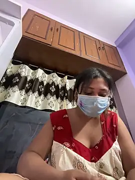 Yourhornynightmare live cam on StripChat