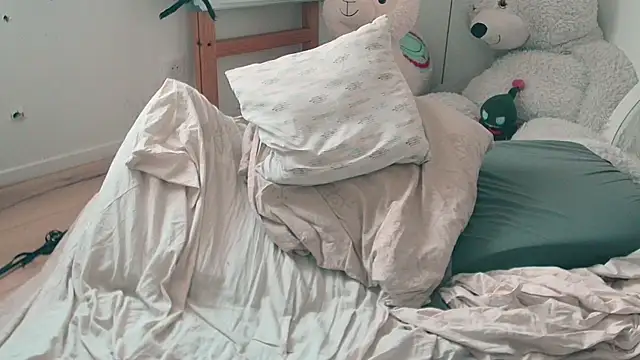 CeriseLapine webcam