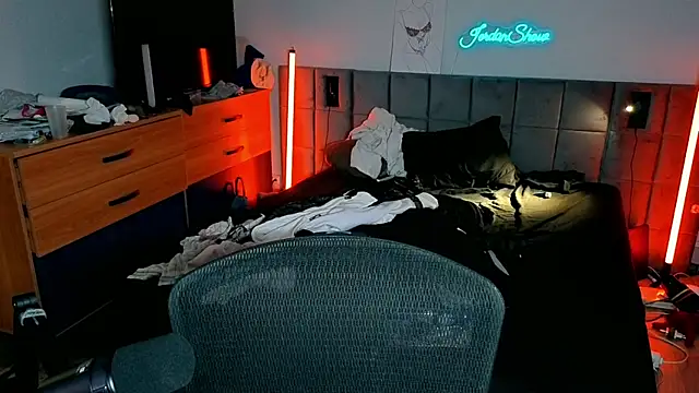 JordanShow webcam