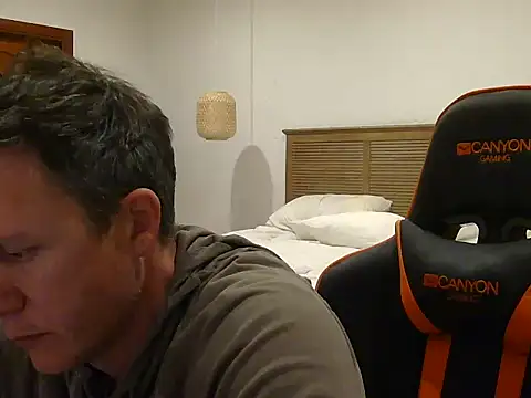 TroyDieselXXX webcam