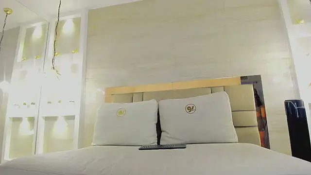 chloe_murray webcam
