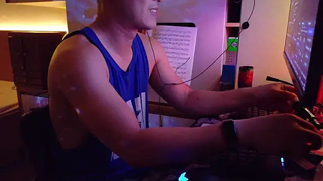 OnlyMan90 webcam