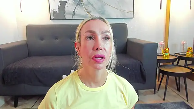 SophiMarin webcam