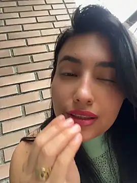 VioletRousee webcam