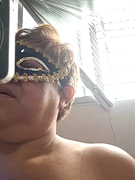 HOTANDSKINNY webcam