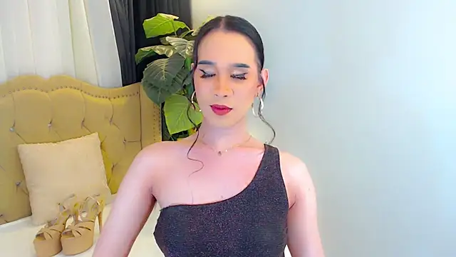 LexiLoreOnTop webcam