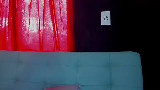 petitemila webcam