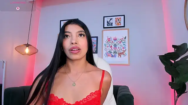 Tiffany_Low webcam