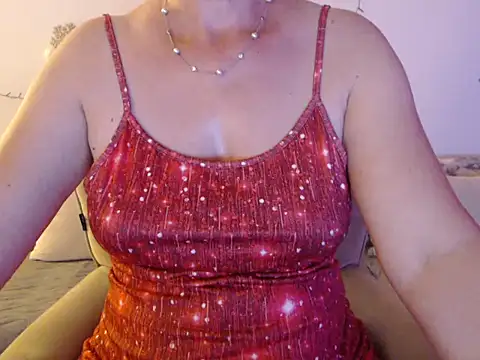 YourfantasyGiuly live cam on StripChat