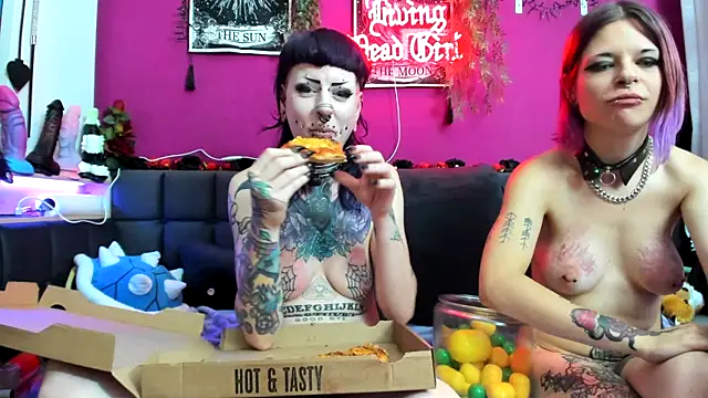 Purple_Coffin666 webcam