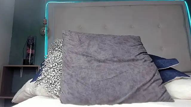 mia_gomez7 webcam