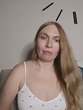 KisaVixen live cam on StripChat