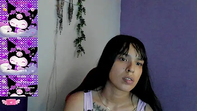 Cloeandtyfanny webcam