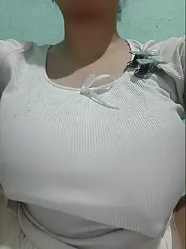 Shine_Mai webcam