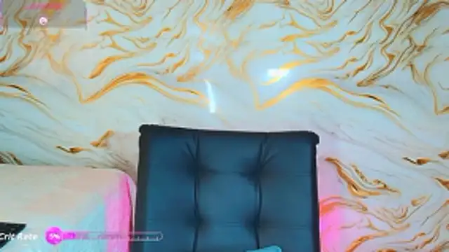 EbonyHansNight webcam
