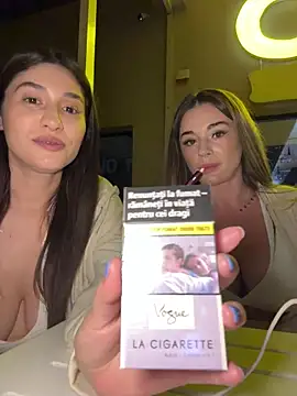 IsabellaEtthan Live Webcam on Stripchat