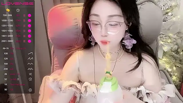 Monica-666888- webcam