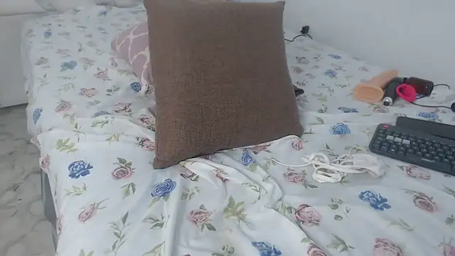 AlannaHarper webcam