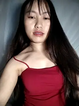Cherry-squirtt live cam on StripChat