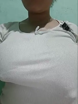 Shine_Mai live cam on StripChat