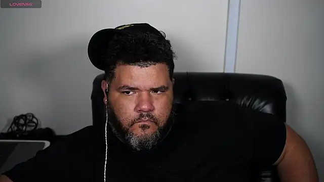 HotDominicanCum webcam