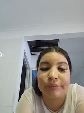 Pretty_Julieta webcam