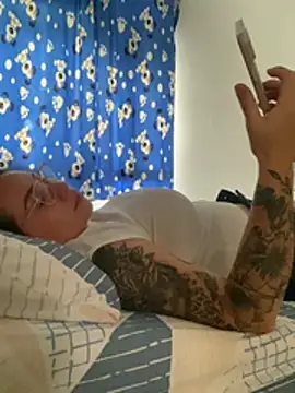 HealingHoney live cam on StripChat