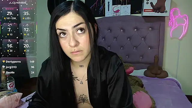 Emmie_Hot webcam