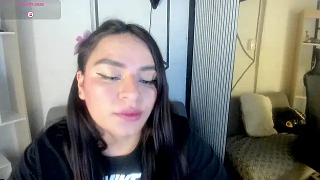 KendraDiorr_ webcam