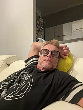Axl_hot webcam