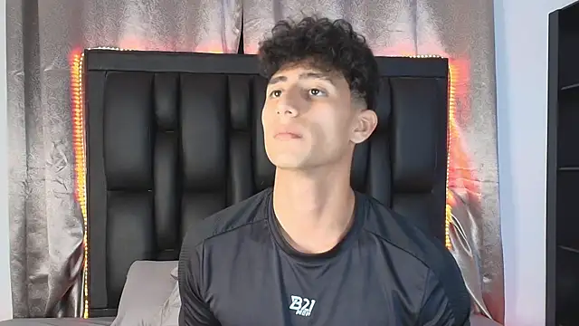 MaxiimoRomano_ webcam