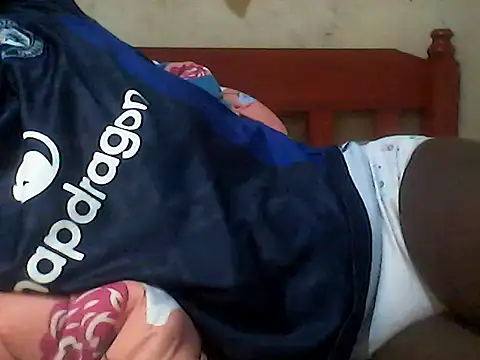 Tashabae webcam