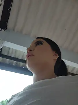 Pretty_Julieta webcam