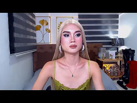 JuicyCockThea live cam on StripChat