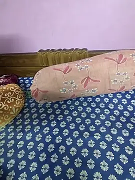 DRAMA__QUEEN live cam on StripChat