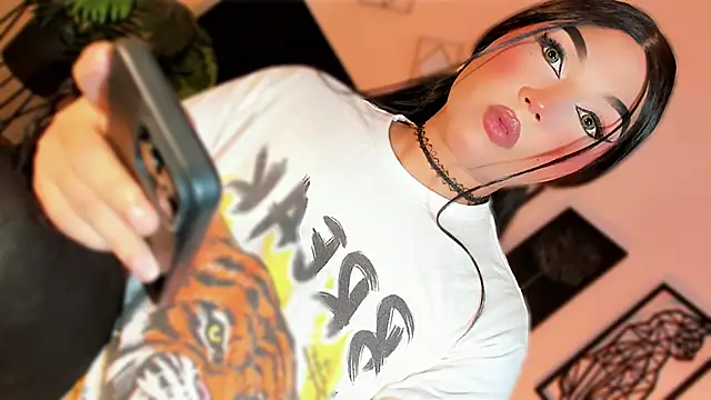 misstreslatin webcam