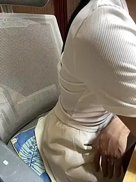 Mina048 webcam