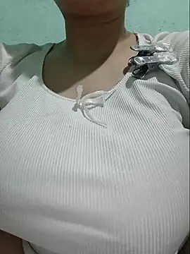 Shine_Mai webcam