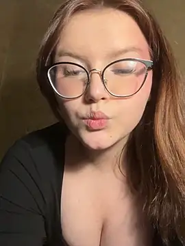 TrishaMoons webcam