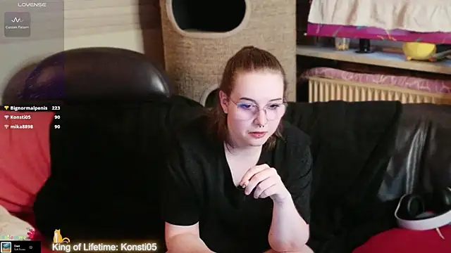 Watch GamerGirl_Eve live on EroticFlix - High definition streams