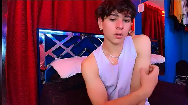 Luke_Howland webcam