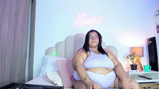 NaomiAsha webcam