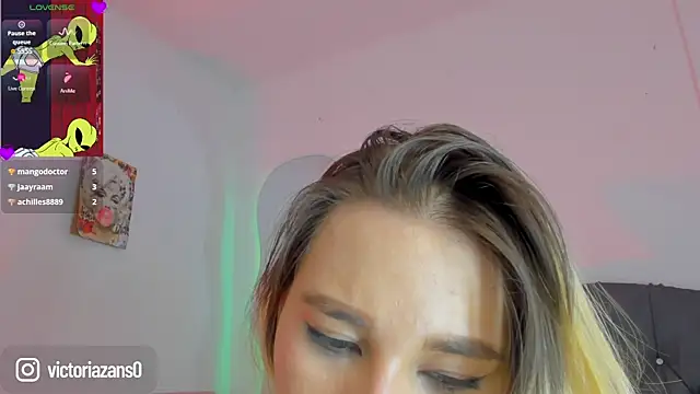 Vickyallien webcam