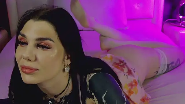 MaeveMoon webcam